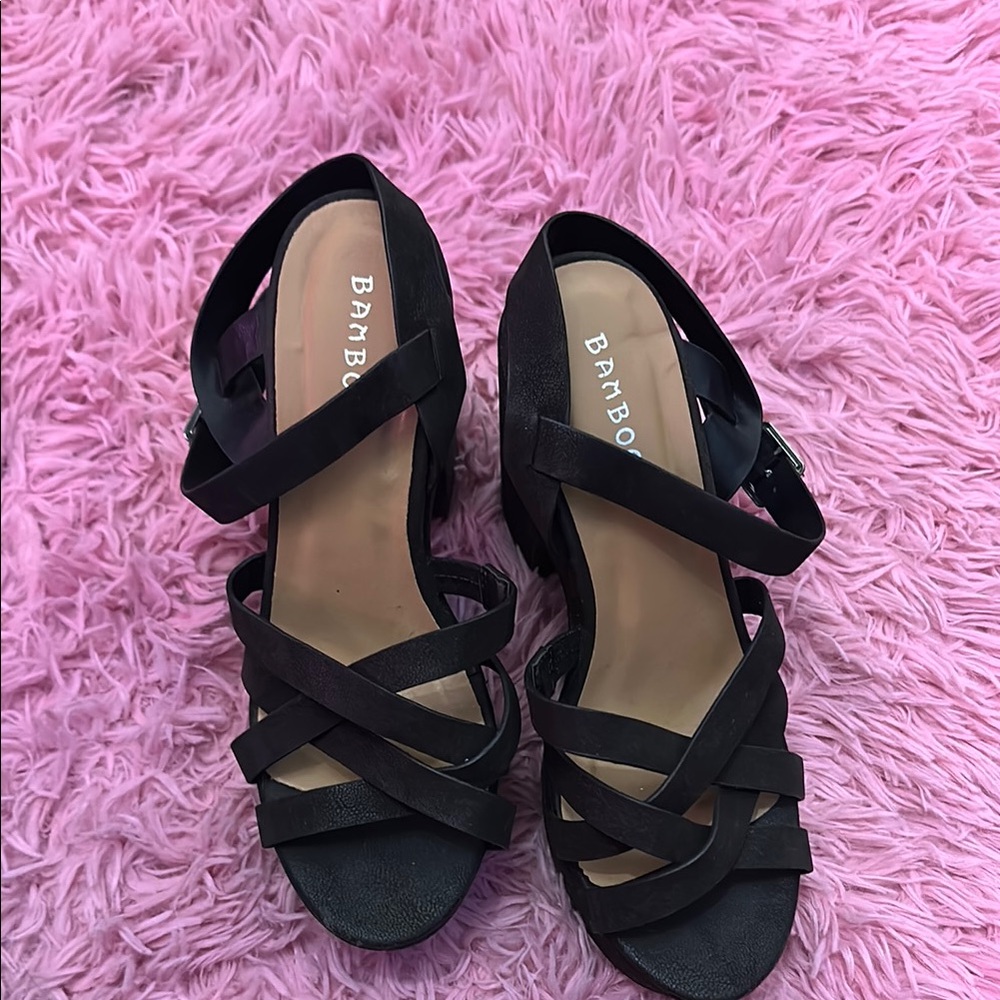 BAMBOO Black Heeled Suede Strappy Shoes